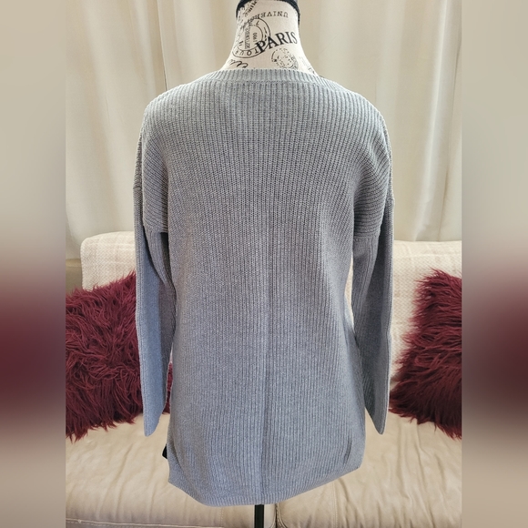 525 America v-neck sweater. Size medium. - Picture 2 of 5